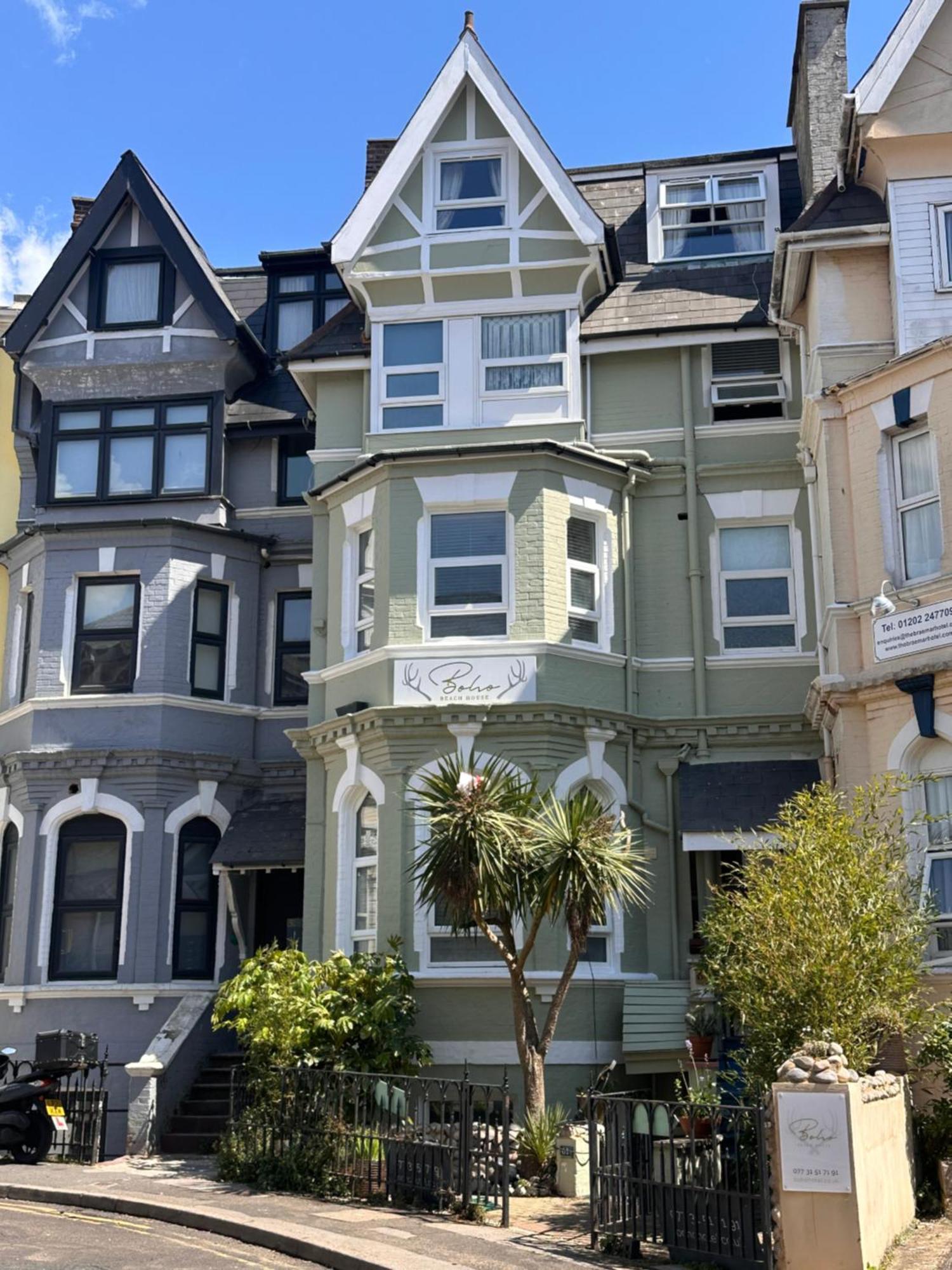 The Boho - 4 Min Walk To & Town Hotel 3*